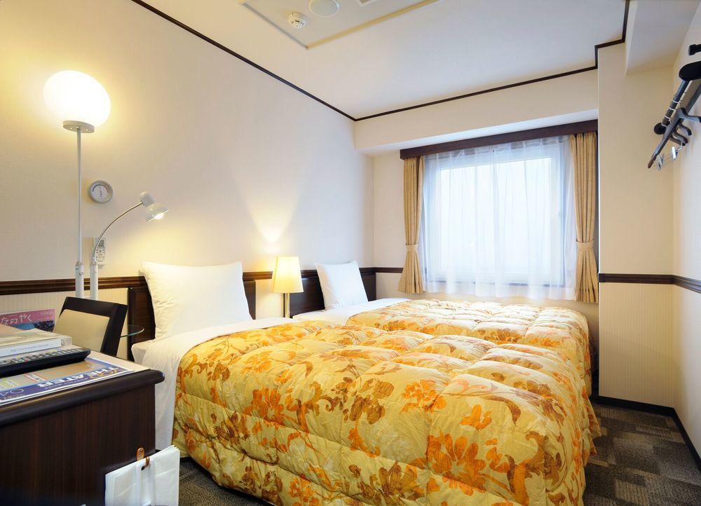 Toyoko Inn Tokyo Yamanote Sen Otsuka Eki Kita Guchi No 2 Exteriör bild