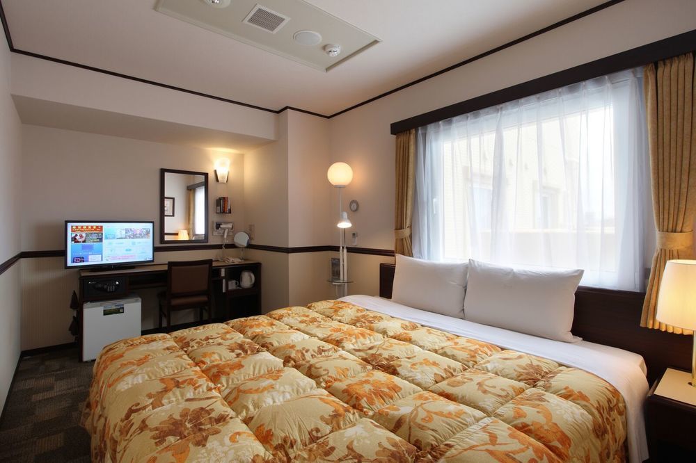 Toyoko Inn Tokyo Yamanote Sen Otsuka Eki Kita Guchi No 2 Exteriör bild