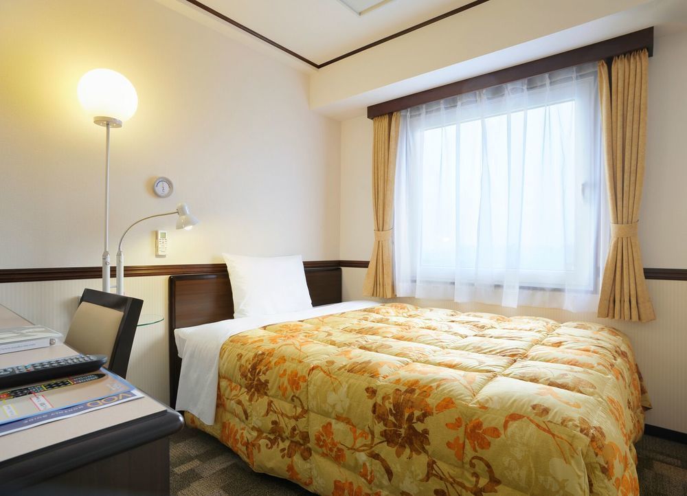 Toyoko Inn Tokyo Yamanote Sen Otsuka Eki Kita Guchi No 2 Exteriör bild