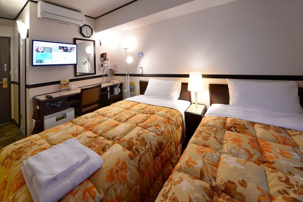 Toyoko Inn Tokyo Yamanote Sen Otsuka Eki Kita Guchi No 2 Exteriör bild