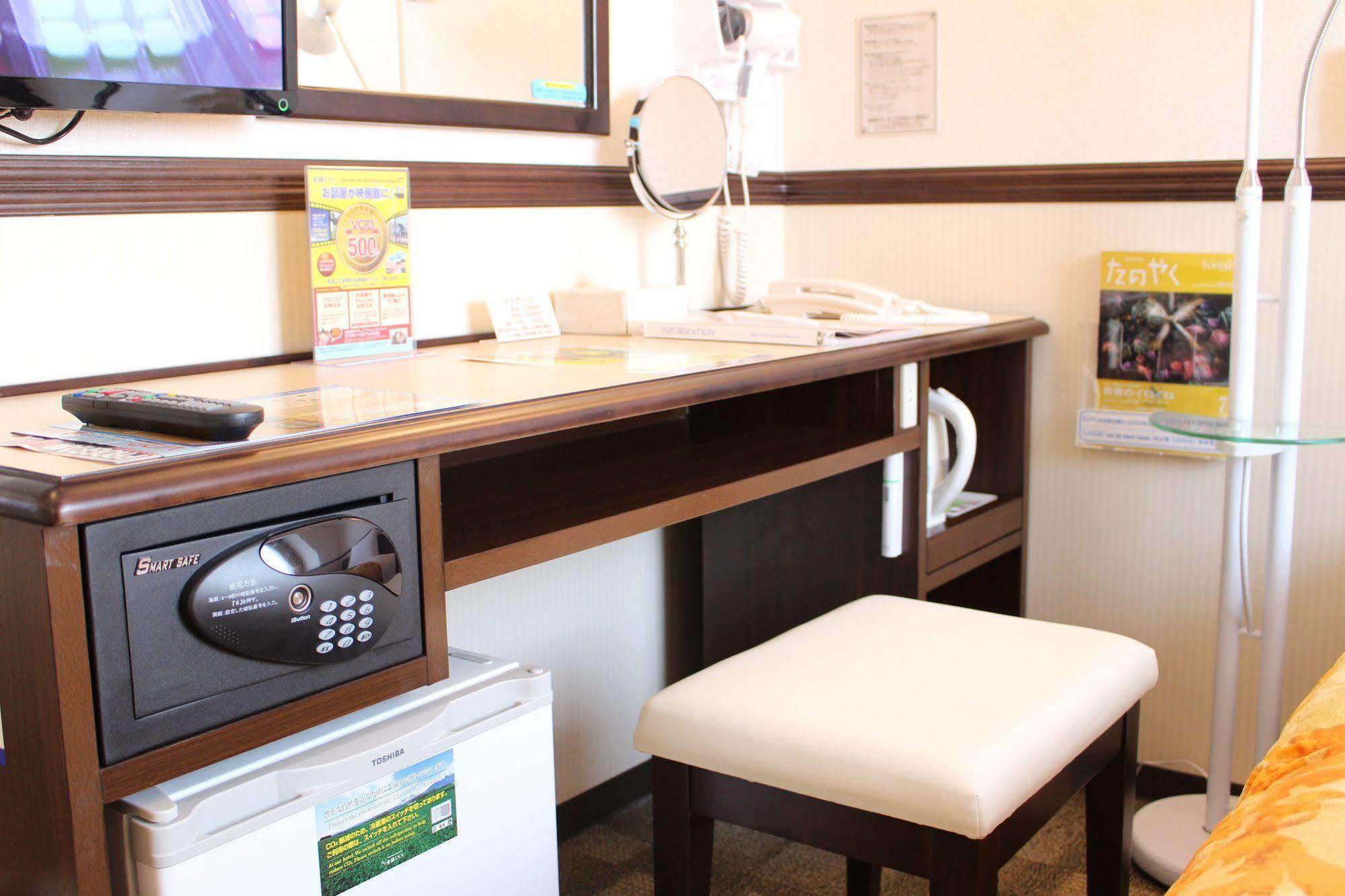 Toyoko Inn Tokyo Yamanote Sen Otsuka Eki Kita Guchi No 2 Exteriör bild